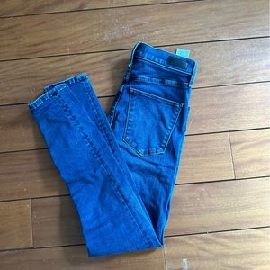 Abercrombie ultra high rise jeans size 26 2